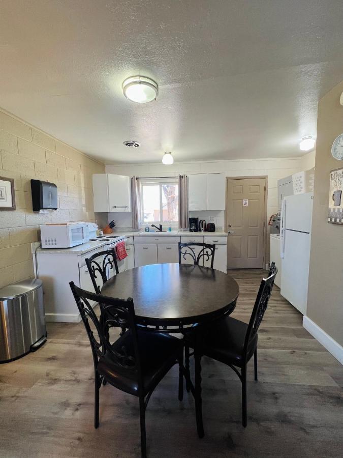 Lake Powell Motel & Apartments Page Zewnętrze zdjęcie